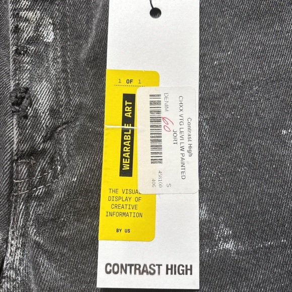 Levi's 90s Relaxed Fit Black Distressed Jean Shorts Vintage - 26 x 9” inseam - Picture 2 of 9